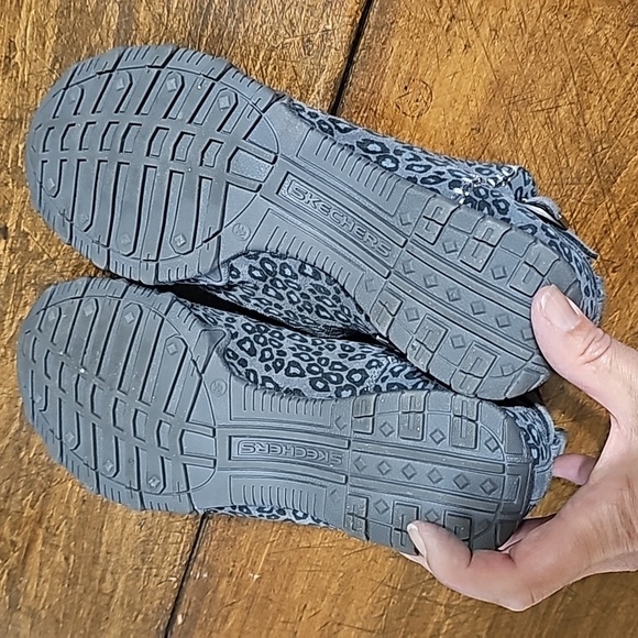 Skechers Leopard Print Leather Ankle Boots - Picture 9 of 12